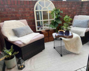 Spitalfields Market Penthouse Flat with balcony